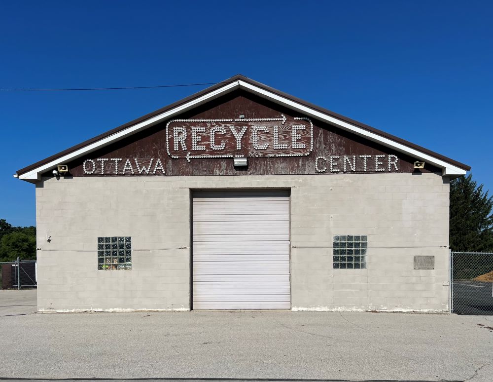 Town of Ottawa Recycling/Garbage Disposal